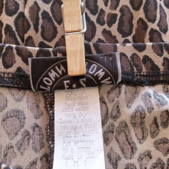 EZ Town Leopard Print pull on Maxi skirt, marked M, fits like a Small - Picture 4 of 5